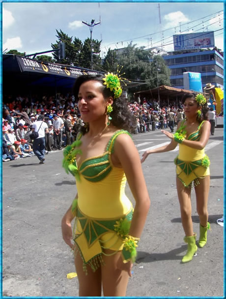 Vistosa coreograf&iacute;a del Colegio Hispano Am&eacute;rica