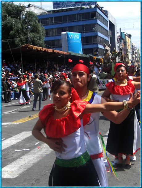 La danza y el baile presentes en el desfile