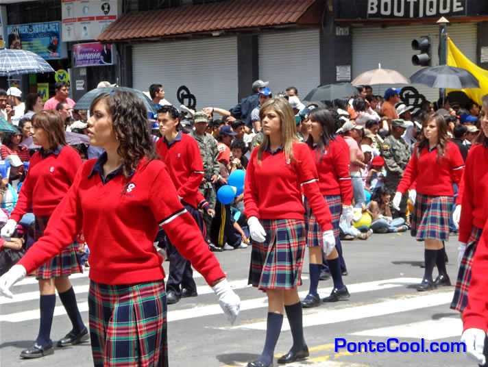 Estudiantes de los sextos cursos del Colegio Atenas