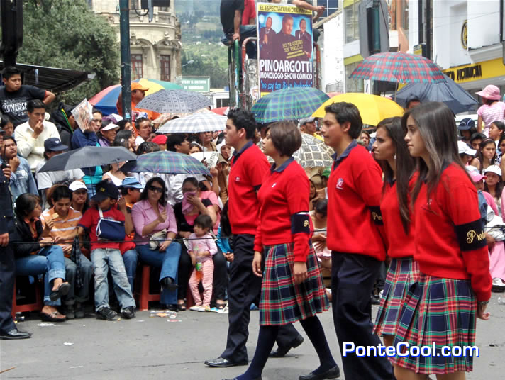 Estudiantes de los sextos cursos del Colegio Atenas