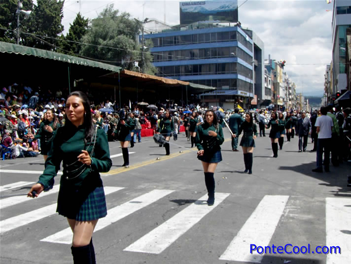 Bastoneras del Colegio Indoamerica