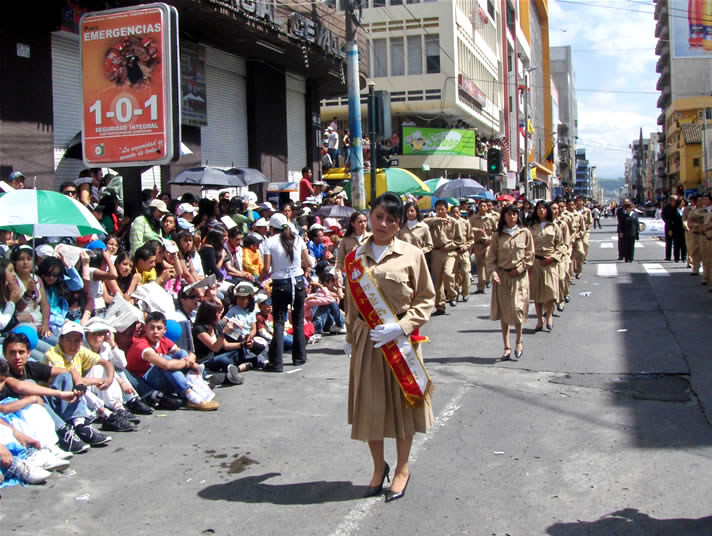 Estudiantes del Colegio Luis A. Martinez