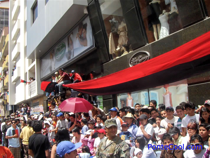 Barra del Colegio Superior Bolívar de Ambato