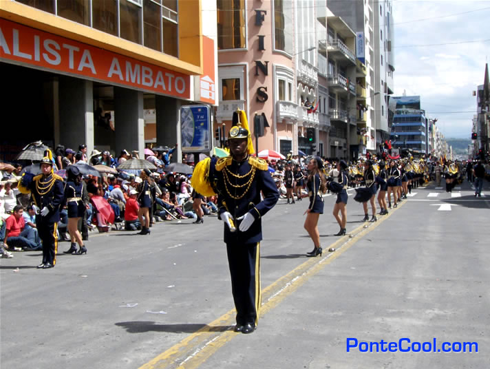 Bastoneras del Colegio Técnico Rumiñahui