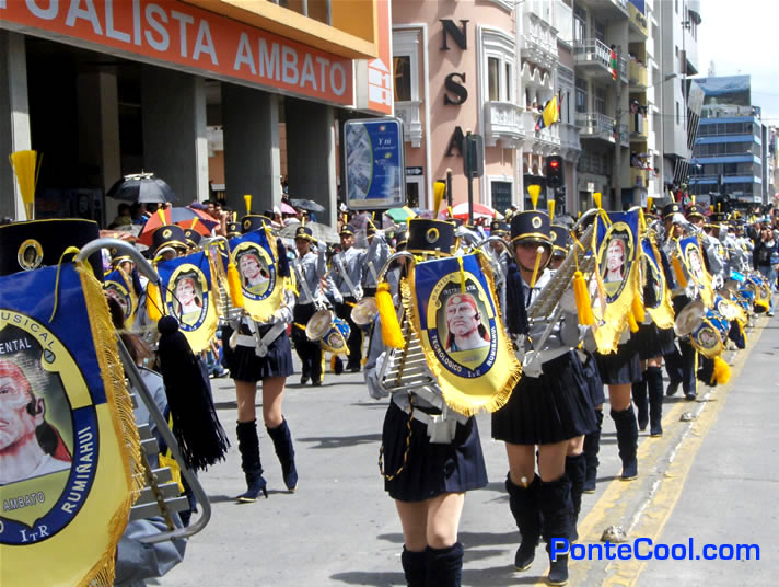 Banda de Gala del Colegio Técnico Rumiñahui