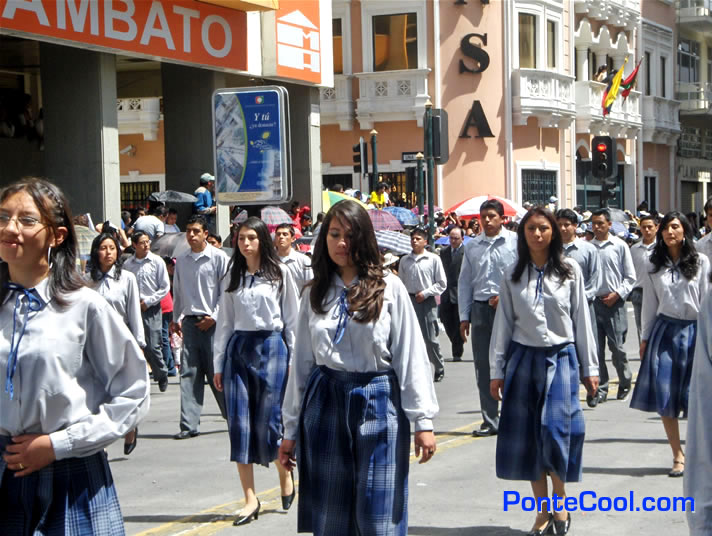 Estudiantes del Colegio Técnico Rumiñahui